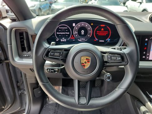 Certified 2024 Porsche Cayenne Coupe AWD/4WD image 33