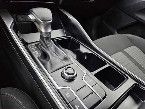 Used 2023 Kia Sorento LX image 31