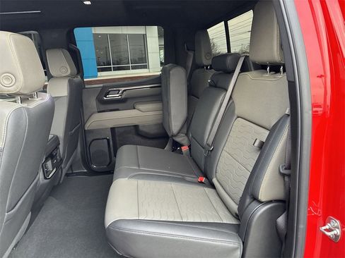 Used 2025 Chevrolet Silverado 1500 ZR2 w/ Technology Package image 19