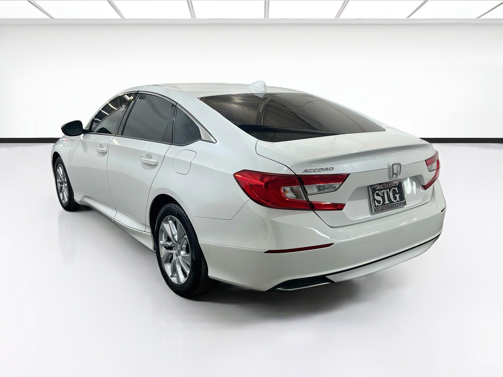 Used 2018 Honda Accord LX image 6