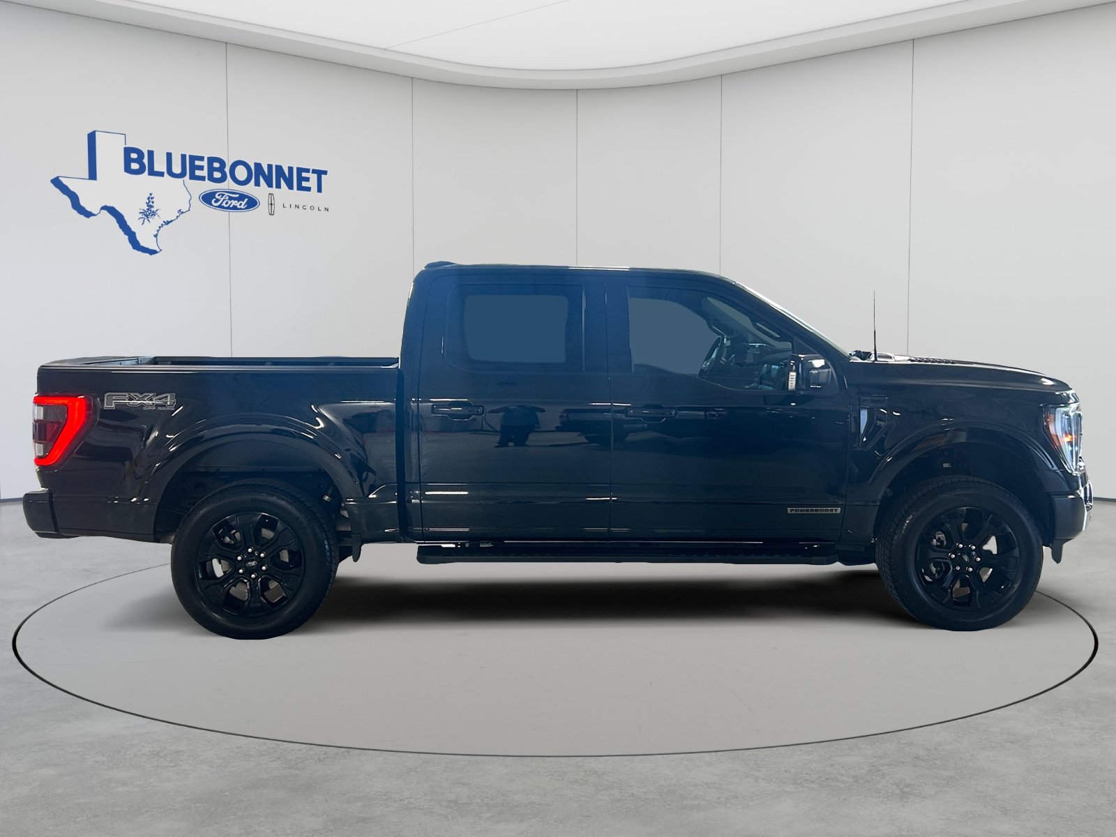 Used 2023 Ford F150 Lariat w/ Equipment Group 502A High AWD/4WD image 4