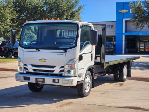 New 2024 Chevrolet Low Cab Forward image 10