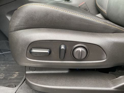 Used 2021 Chevrolet Equinox Premier FWD image 14