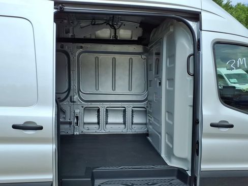 New 2026 Ford Transit 250 148 High Roof AWD image 10