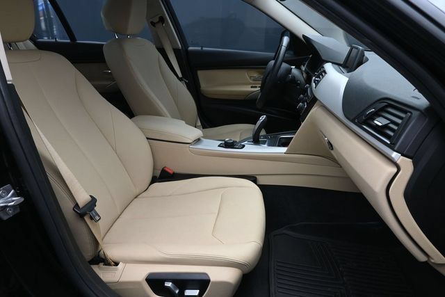 Used 2018 BMW 320i xDrive Sedan AWD/4WD image 32