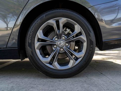 Used 2024 Honda Accord EX-L image 15