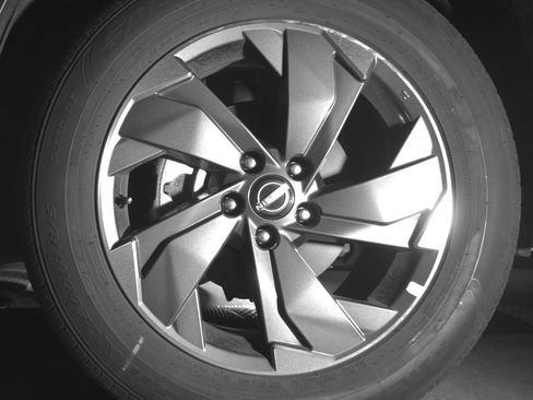 Used 2025 Nissan Rogue SV FWD image 12