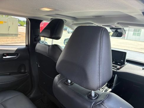 Used 2022 Toyota Corolla Cross XLE AWD/4WD image 14