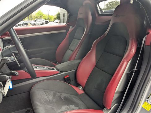 Certified 2021 Porsche 718 Boxster Spyder RWD image 4