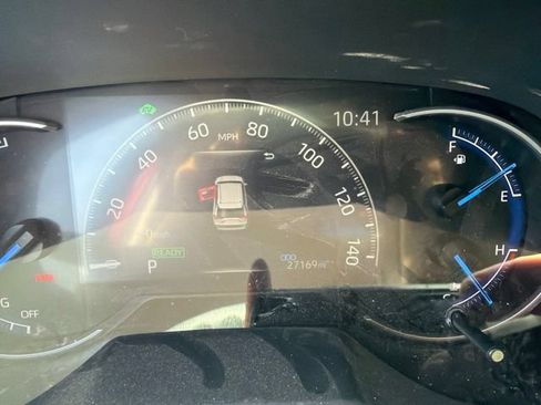 Used 2024 Toyota RAV4 LE AWD/4WD image 18