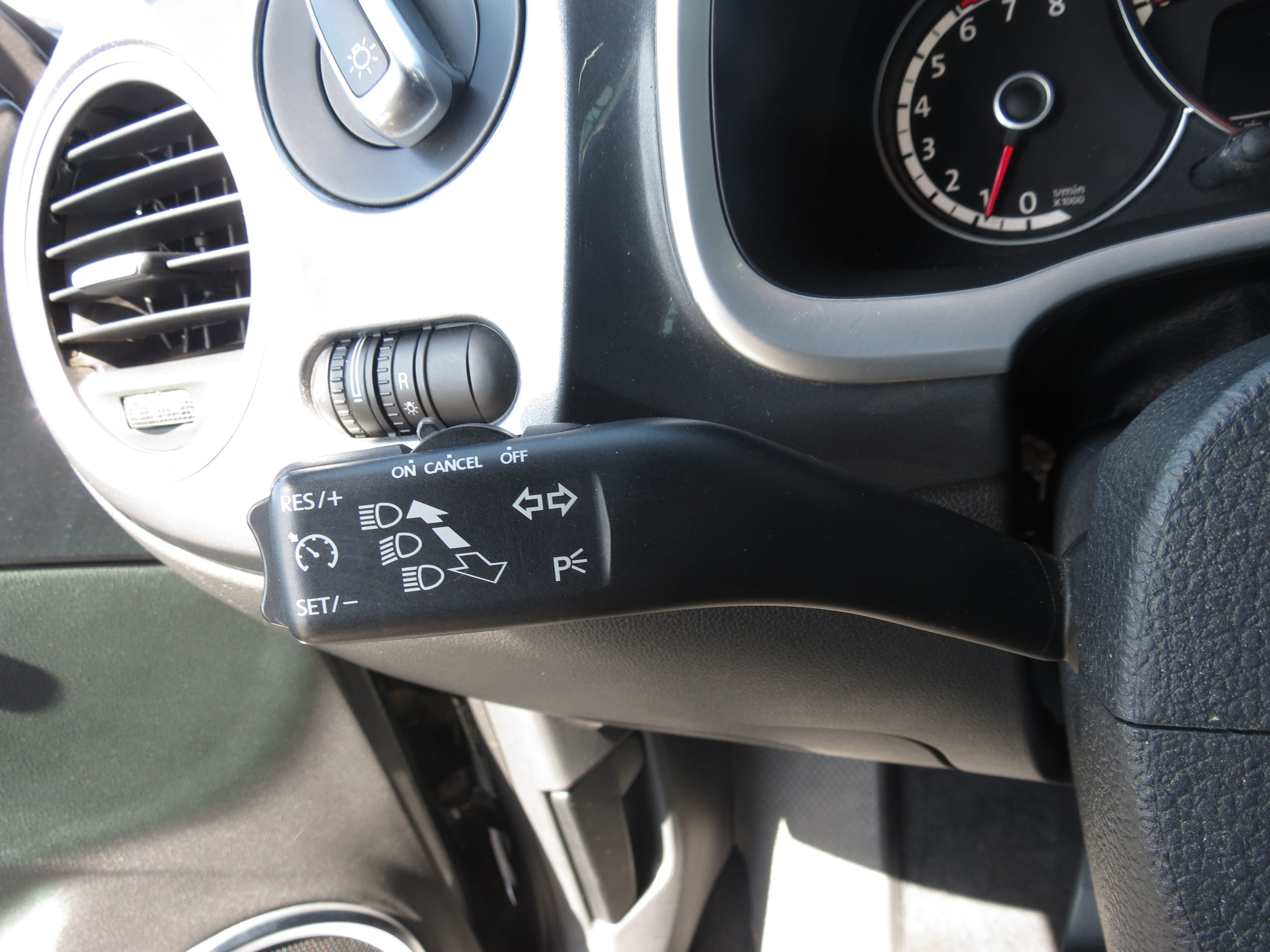 Used 2014 Volkswagen Beetle 1.8T FWD image 15