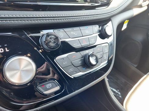 New 2026 Chrysler Pacifica Limited w/ S Appearance Package image 15