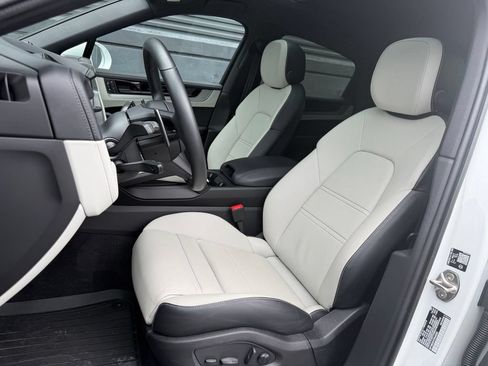 Certified 2026 Porsche Cayenne E-Hybrid Coupe AWD/4WD image 5