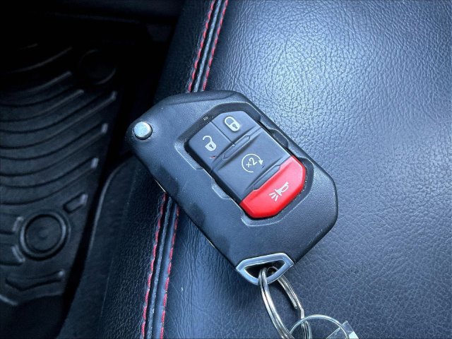 Used 2021 Jeep Gladiator Rubicon AWD/4WD image 37