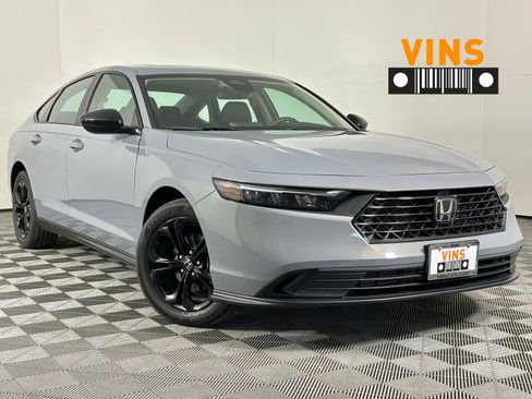 Used 2025 Honda Accord SE image 1