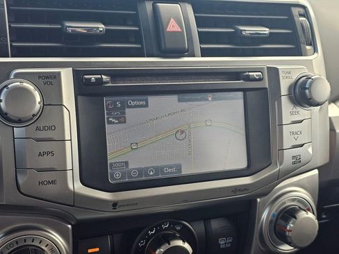 Used 2015 Toyota 4Runner SR5 AWD/4WD image 28