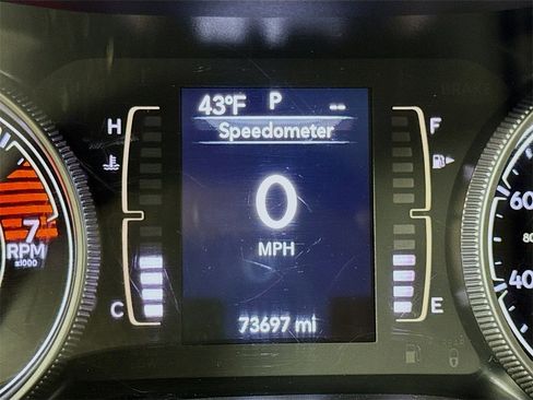 Used 2019 Jeep Cherokee Latitude Plus image 10