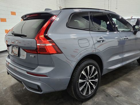 Used 2024 Volvo XC60 B5 Plus image 17
