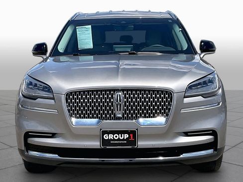 Used 2023 Lincoln Aviator 2WD image 4