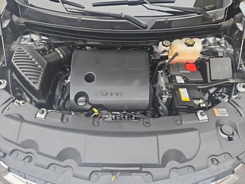 Used 2023 Chevrolet Traverse Premier w/ LPO, Floor Liner Package image 24