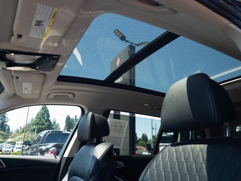 Used 2023 BMW X7 xDrive40i image 17