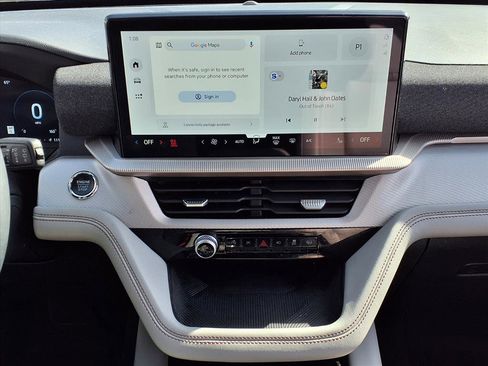 Certified 2025 Ford Explorer Active w/ Active Comfort Package image 14