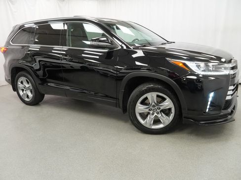 Used 2018 Toyota Highlander Limited AWD/4WD image 18