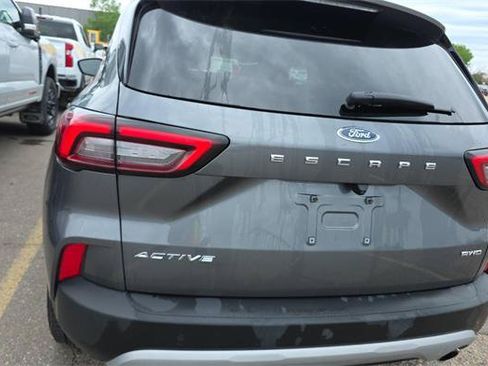 Used 2024 Ford Escape Active AWD/4WD image 4