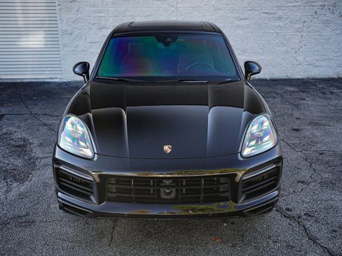 Used 2022 Porsche Cayenne GTS w/ Premium Package Plus image 5