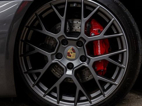 Used 2024 Porsche 911 Carrera S w/ Sport Package image 19