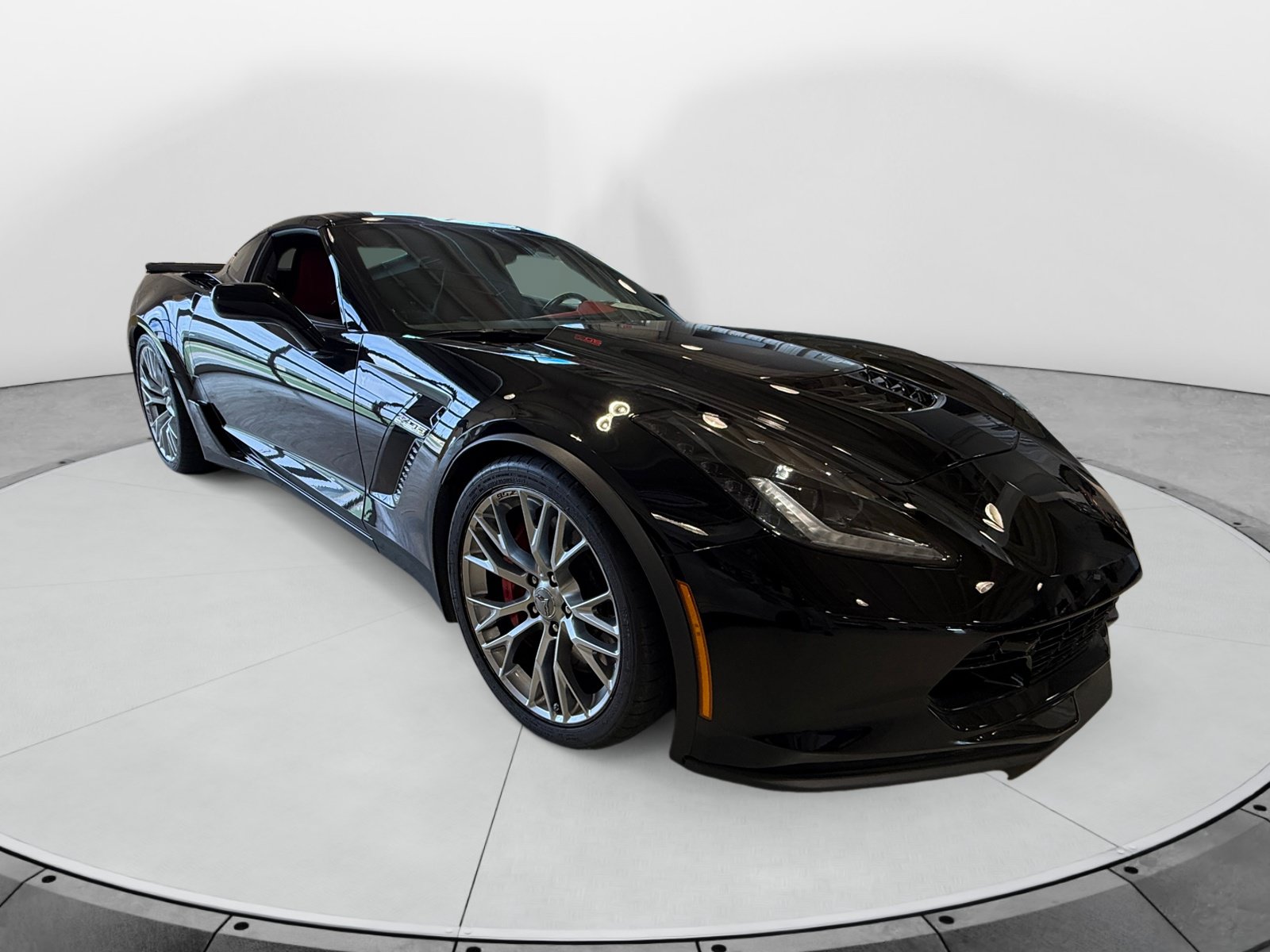 Used 2016 Chevrolet Corvette Z06 w/ 3LZ Preferred Equipment Group RWD image 7