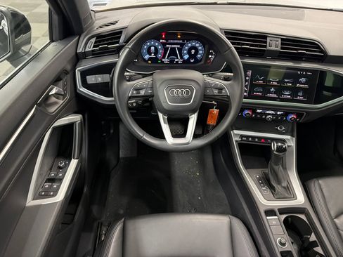 Used 2025 Audi Q3 2.0T Premium image 20