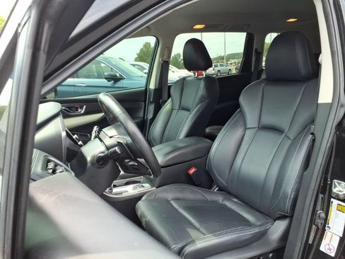 Used 2019 Subaru Ascent Limited AWD/4WD image 2