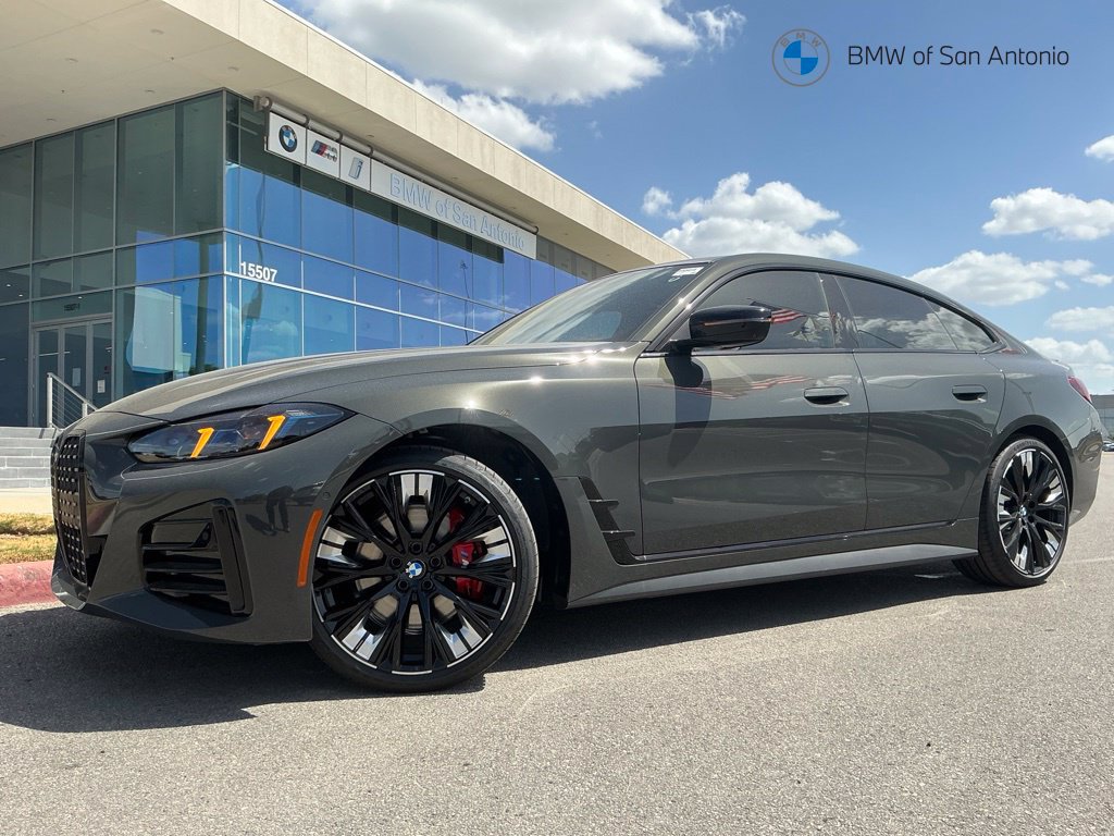 New 2026 BMW 430i w/ M Sport Package RWD image 1