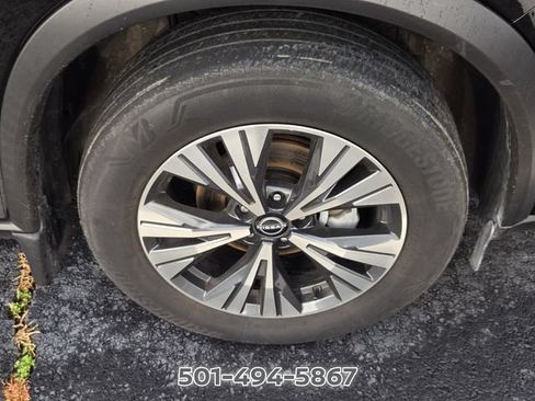 Used 2023 Nissan Rogue SV w/ SV Premium B Package FWD image 6