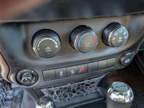 Used 2018 Jeep Wrangler Sport w/ Quick Order Package 24W image 36