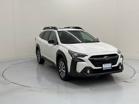 Certified 2025 Subaru Outback Premium image 7