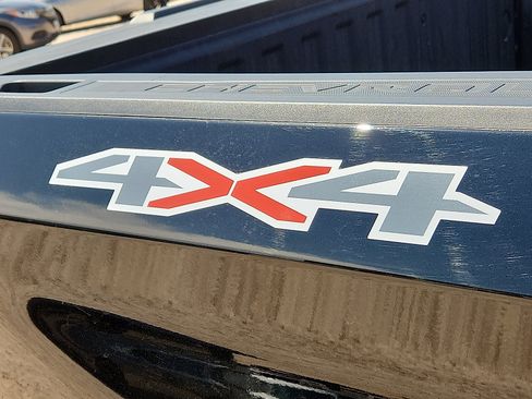 Used 2023 Chevrolet Silverado 1500 LT AWD/4WD image 9