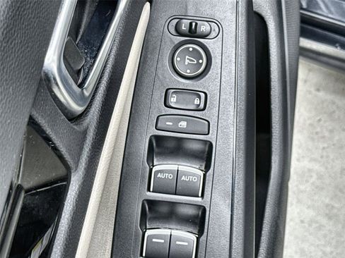 Used 2022 Honda Civic EX-L image 12