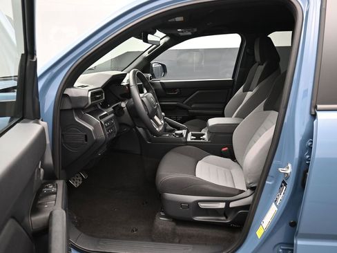 Certified 2025 Toyota 4Runner TRD Sport image 9