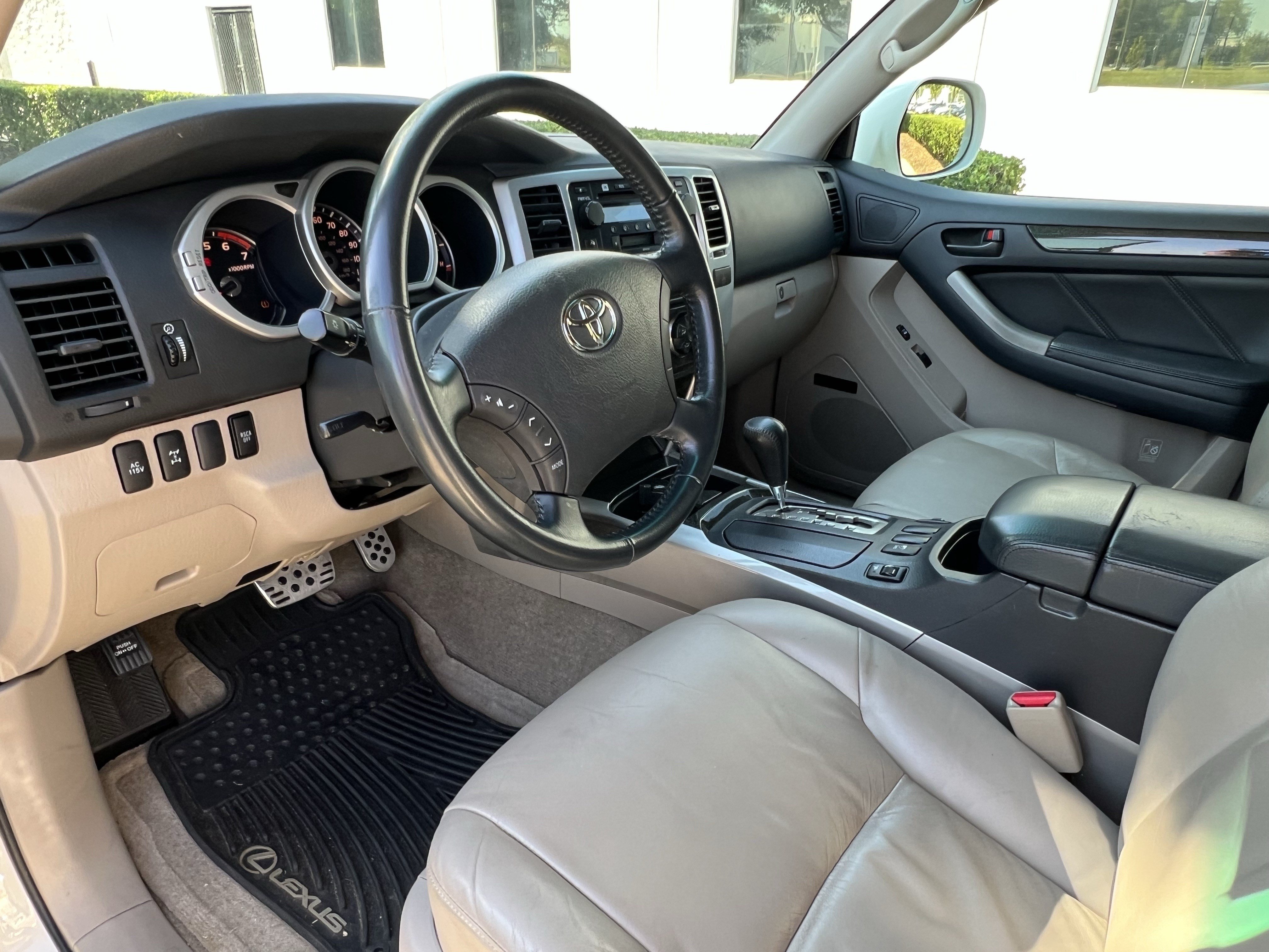 Used 2005 Toyota 4Runner Limited AWD/4WD image 17