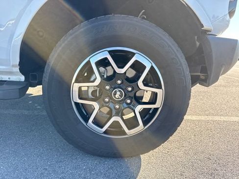 Used 2023 Ford Bronco Outer Banks AWD/4WD image 11