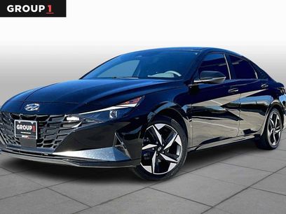 Used 2021 Hyundai Elantra SEL w/ Convenience + Premium Package