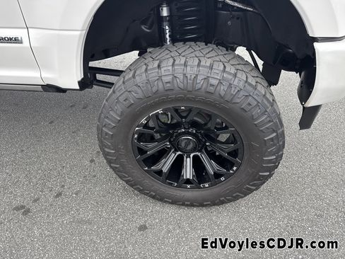 Used 2017 Ford F250 Platinum w/ Platinum Ultimate Package image 16