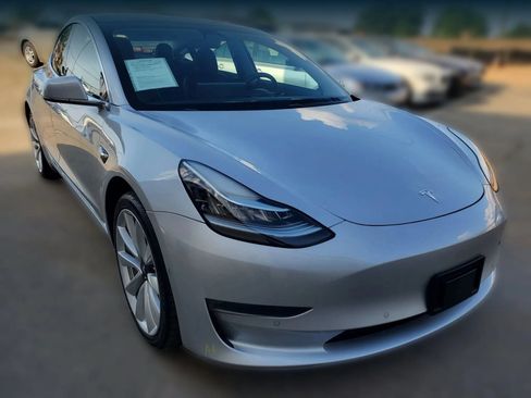 Used 2018 Tesla Model 3 Long Range RWD image 14