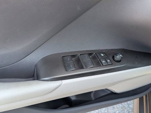 Used 2024 Toyota Camry LE FWD image 9