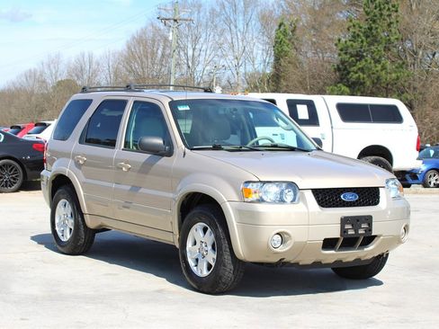 Used 2007 Ford Escape Limited image 9