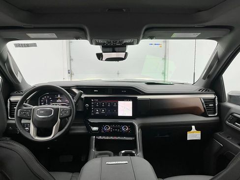 New 2025 GMC Sierra 2500 Denali w/ Technology Package image 2