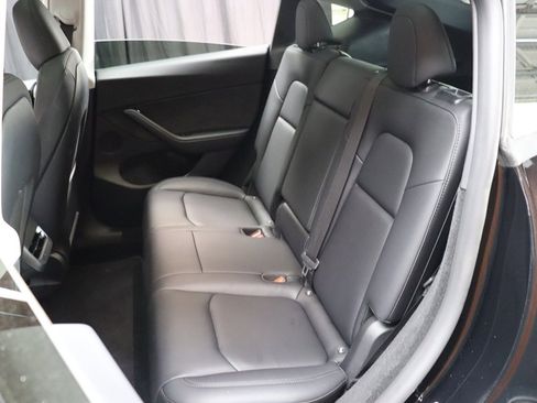 Used 2022 Tesla Model Y Performance image 46