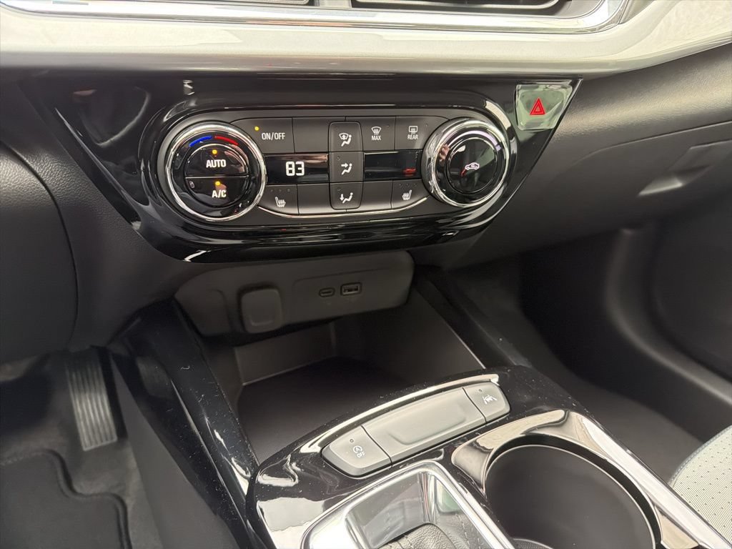 New 2026 Chevrolet Trax LT w/ Driver Confidence Package FWD image 17